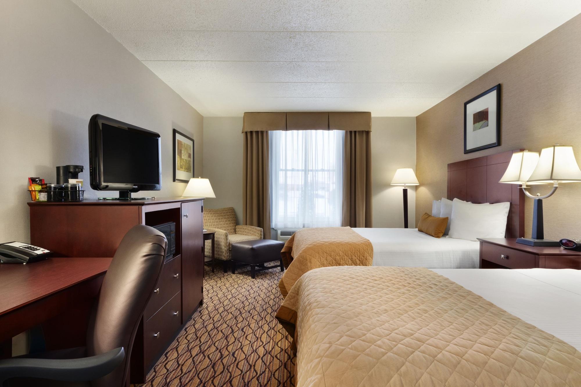 Comfort Inn & Suites Glen Mills - West Chester Экстерьер фото