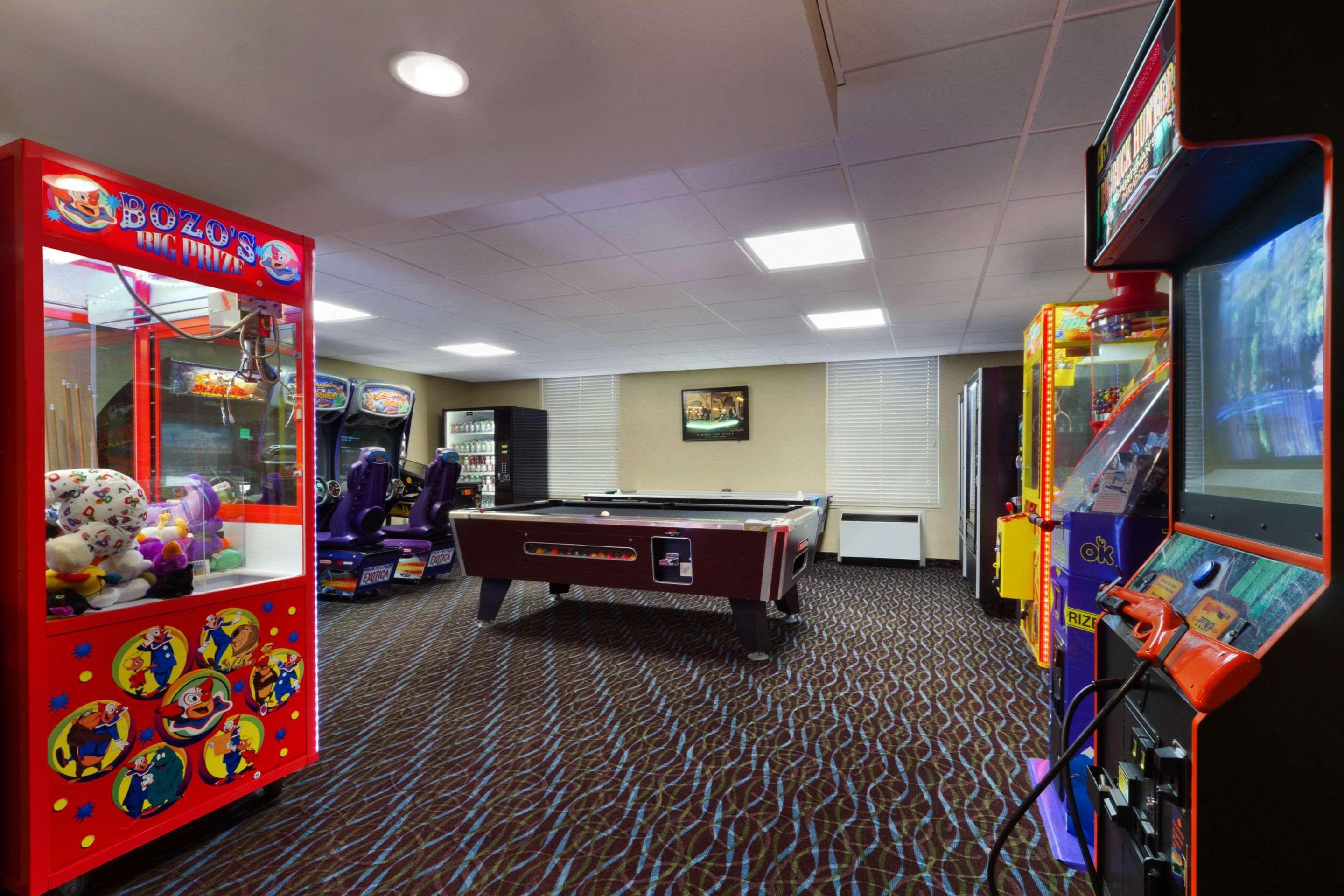 Comfort Inn & Suites Glen Mills - West Chester Экстерьер фото
