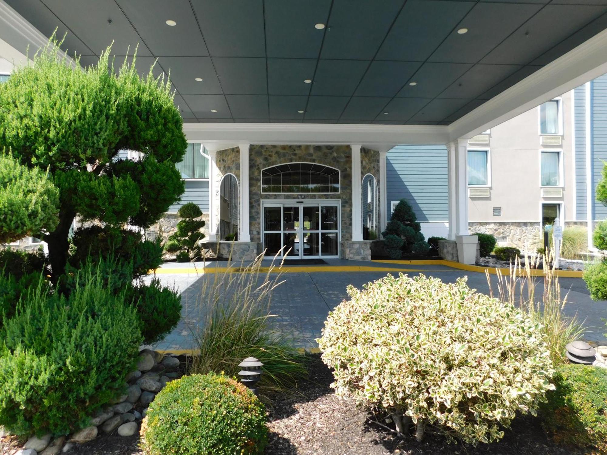 Comfort Inn & Suites Glen Mills - West Chester Экстерьер фото
