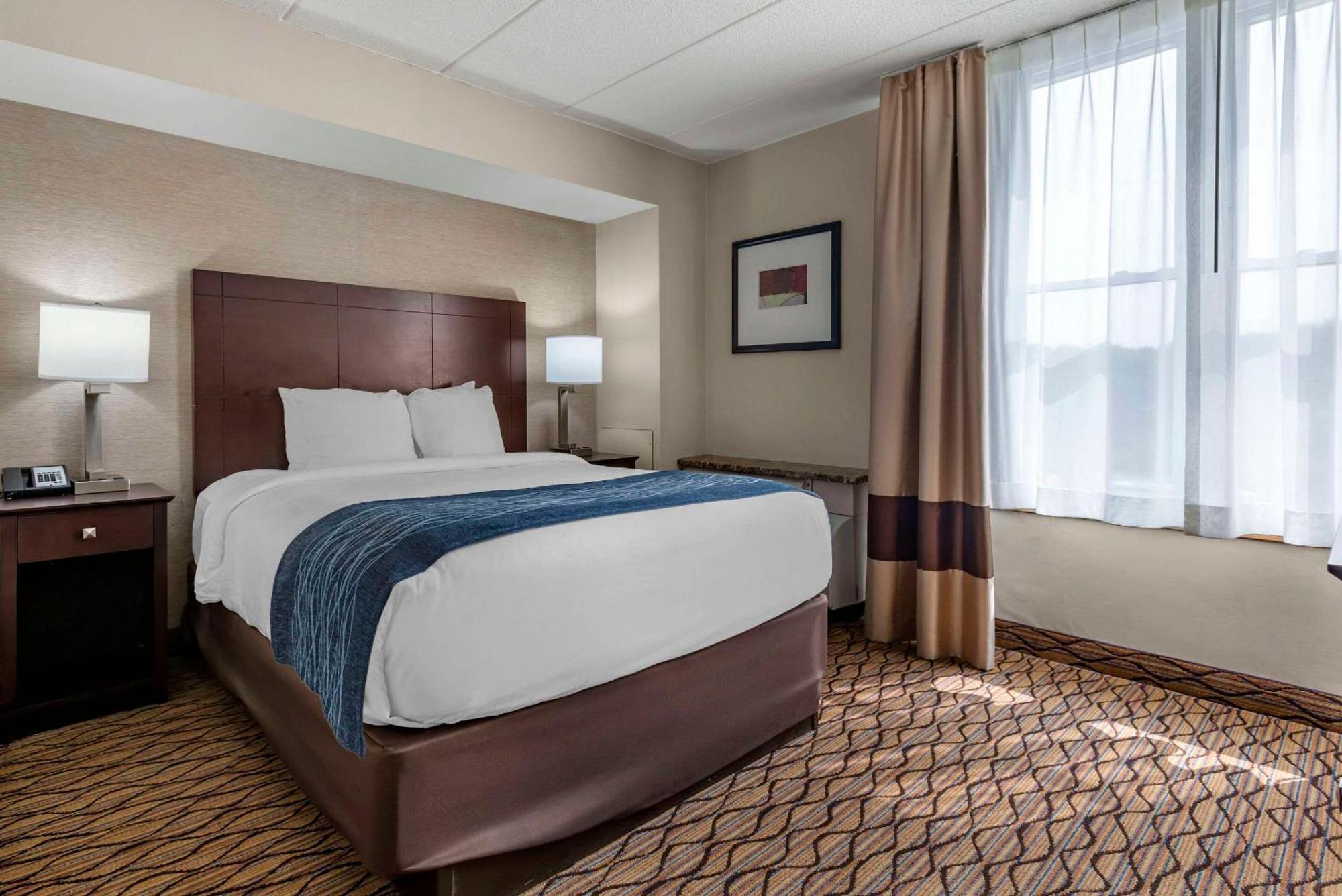 Comfort Inn & Suites Glen Mills - West Chester Экстерьер фото