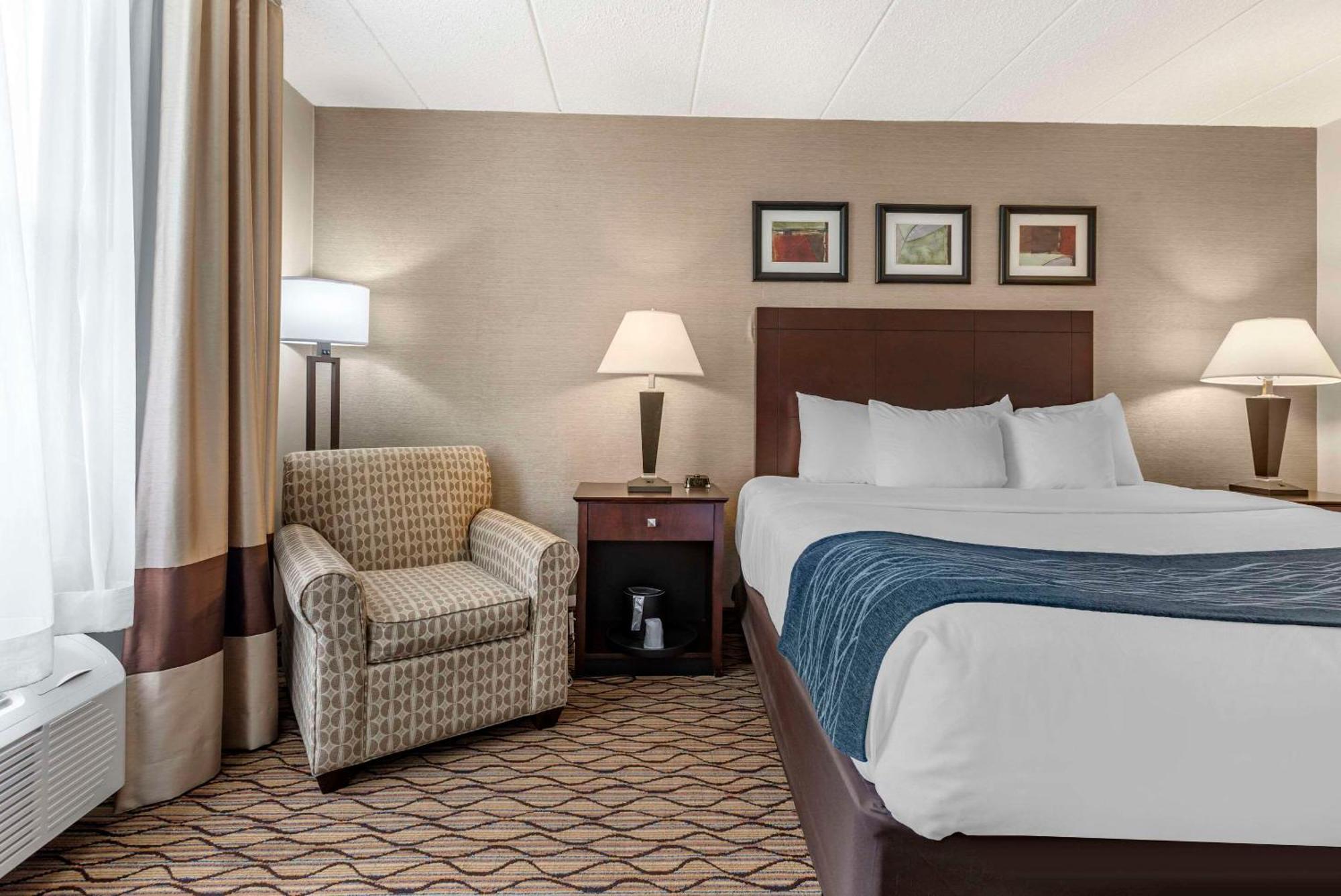 Comfort Inn & Suites Glen Mills - West Chester Экстерьер фото